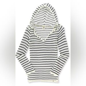Roxy size med loose knit beach coverup